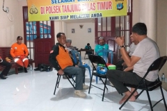 Kepala Pelaksana Melakukan Koordinasi dengan Kapolsek Tg.Palas Timur di Polsek Tg.Palas Timur